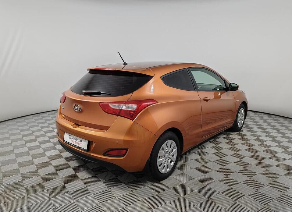 Hyundai i30, II Рестайлинг 1.6 AT (130 л.с.)