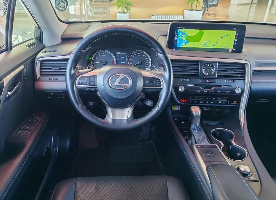 Lexus RX, IV Рестайлинг 300 2.0 AT (238 л.с.) 4WD