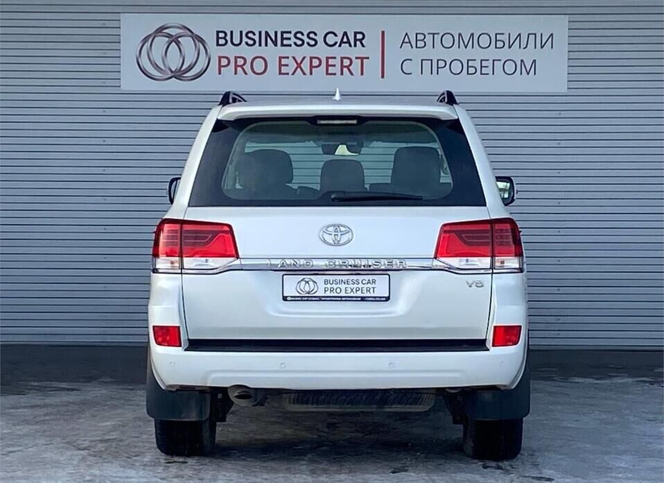 Toyota Land Cruiser, 200 Series Рестайлинг 2 4.5d AT (249 л.с.) 4WD