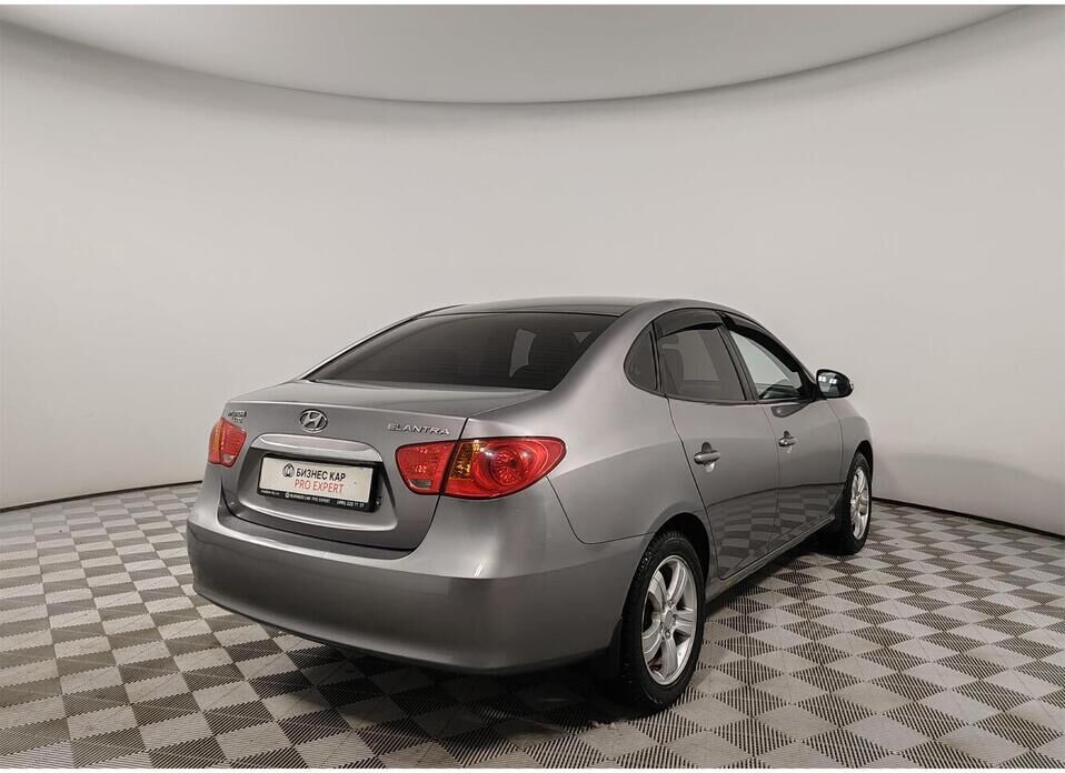 Hyundai Elantra, IV (HD) 1.6 AT (122 л.с.)