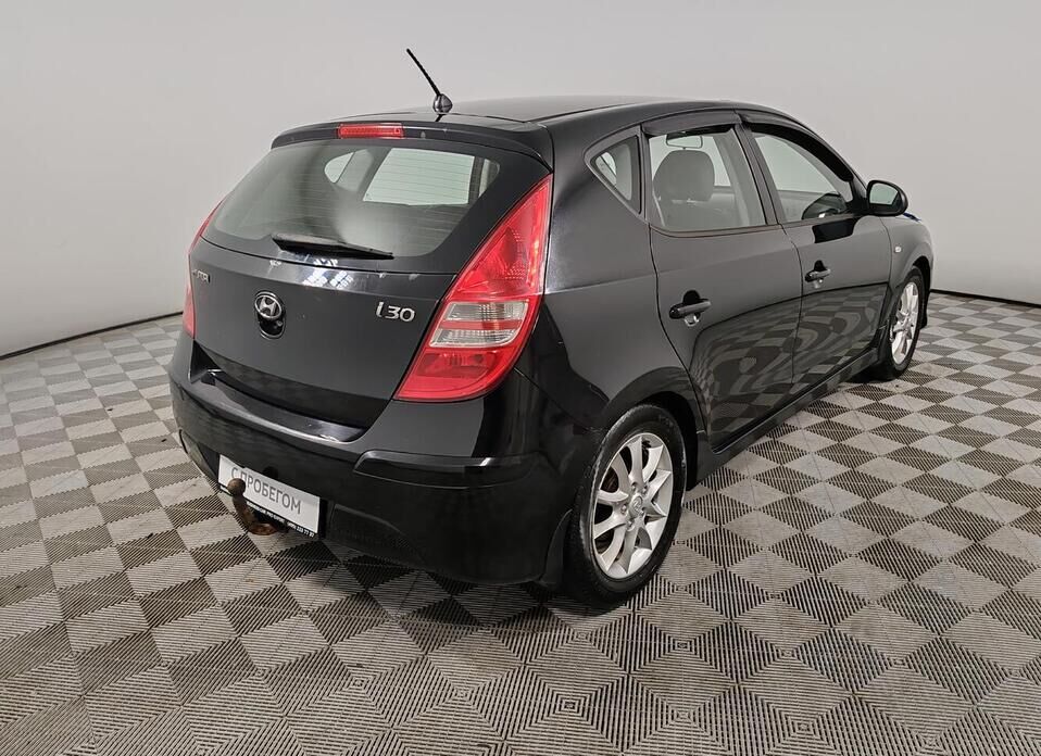 Hyundai i30, I Рестайлинг 1.6 AT (126 л.с.)