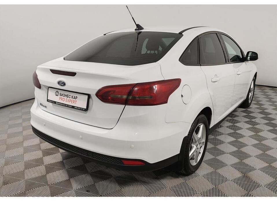 Ford Focus 1.6 AMT (105 л.с.)
