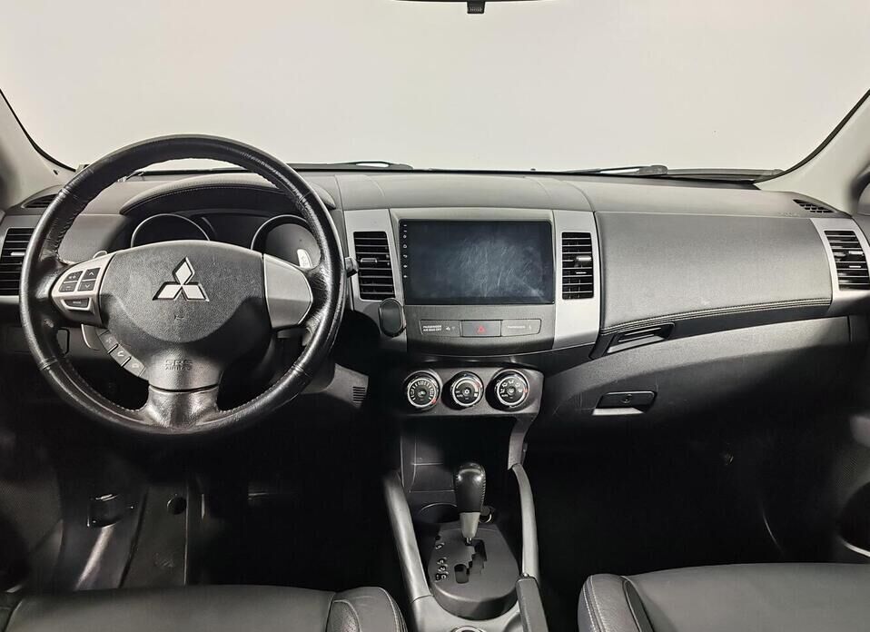 Mitsubishi Outlander, II Рестайлинг 2.0 CVT (147 л.с.) 4WD