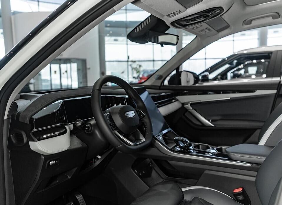 Geely Atlas, II 2.0 AMT (200 л.с.)