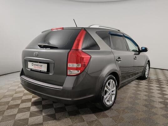 Kia Ceed, 2010&nbsp;г., 252&nbsp;925&nbsp;км