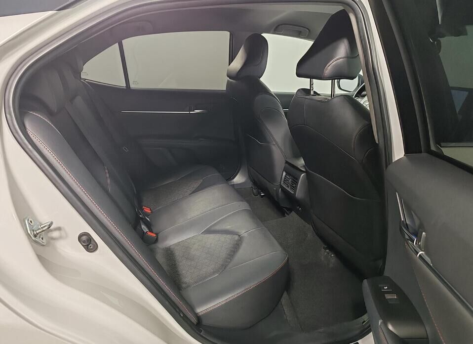 Toyota Camry, VIII (XV70) Рестайлинг 2.5 AT (200 л.с.)