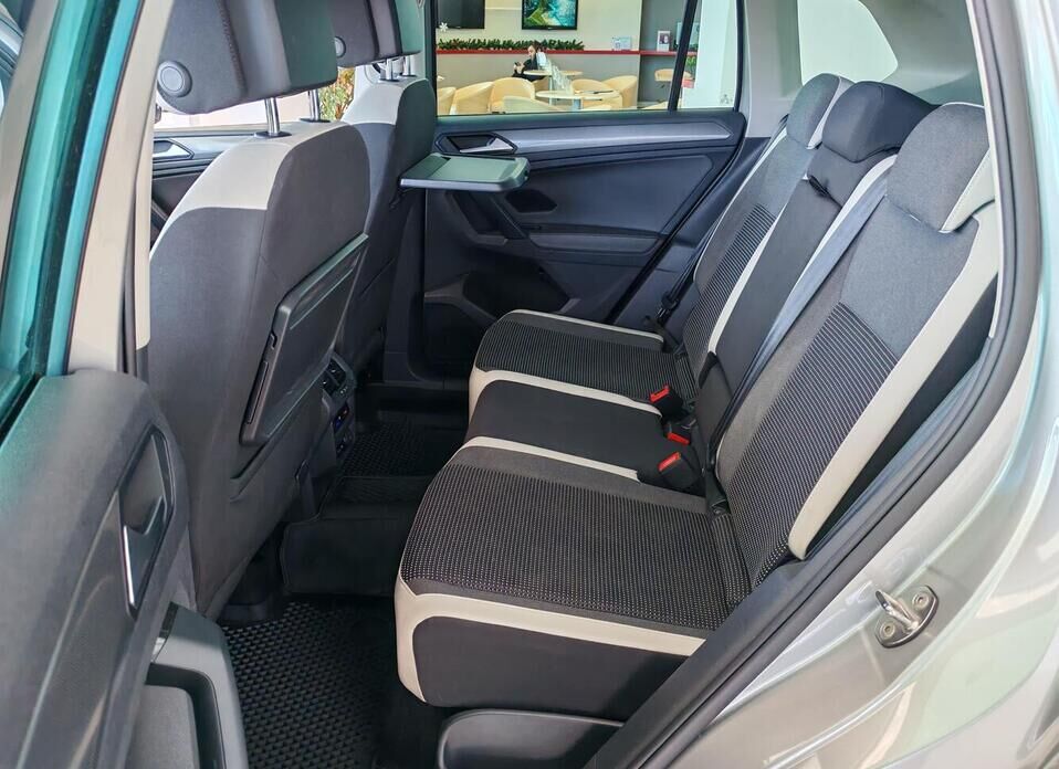 Volkswagen Tiguan, II 2.0d AMT (150 л.с.) 4WD