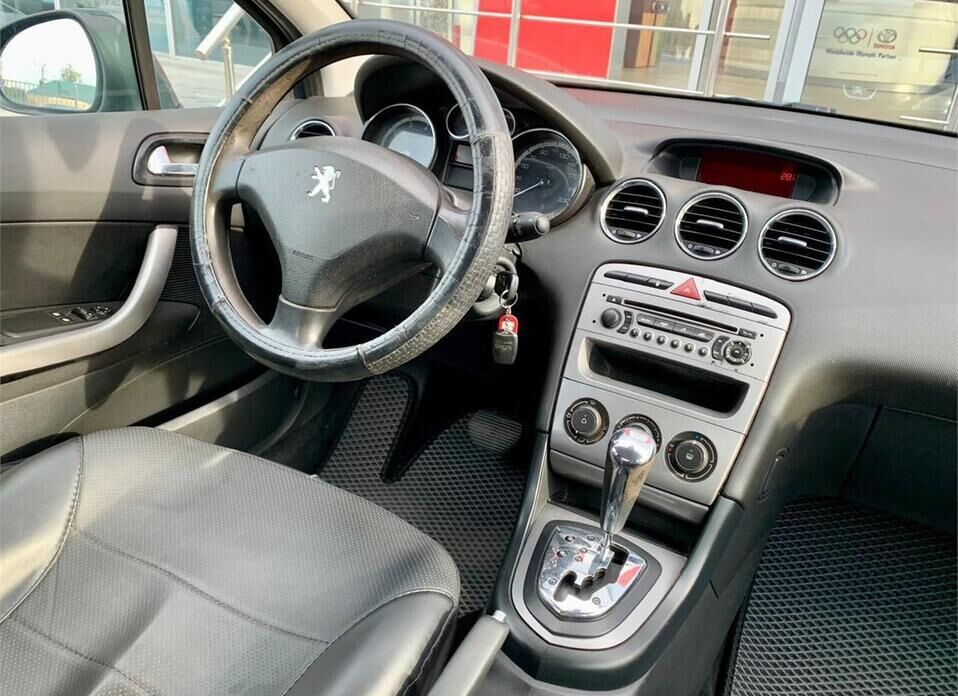 Peugeot 308 1.6 AT (120 л.с.)