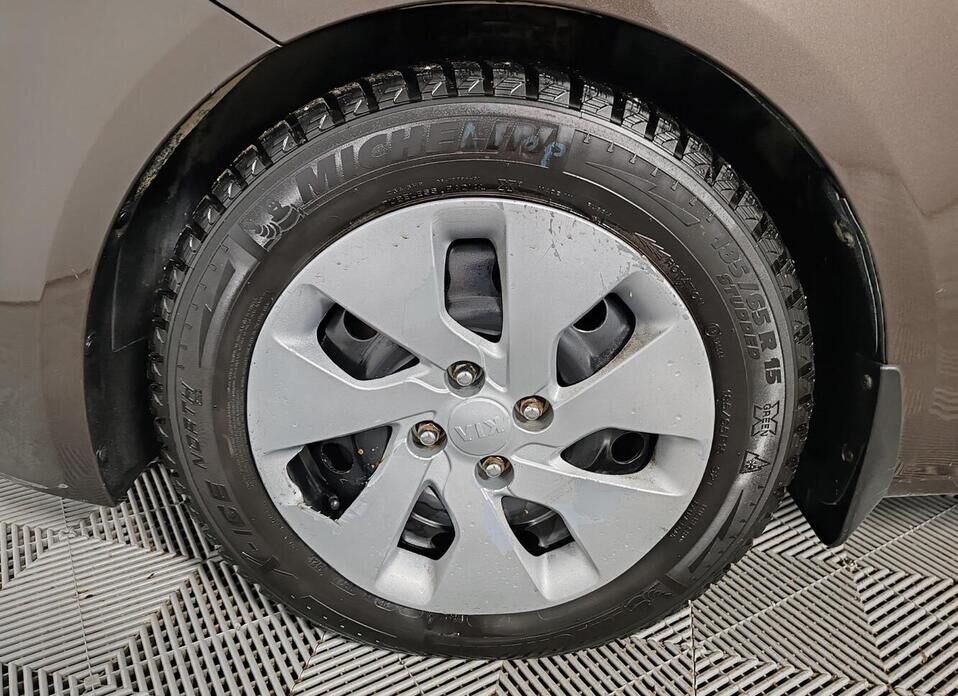 Kia Rio, III Рестайлинг 1.6 AT (123 л.с.)