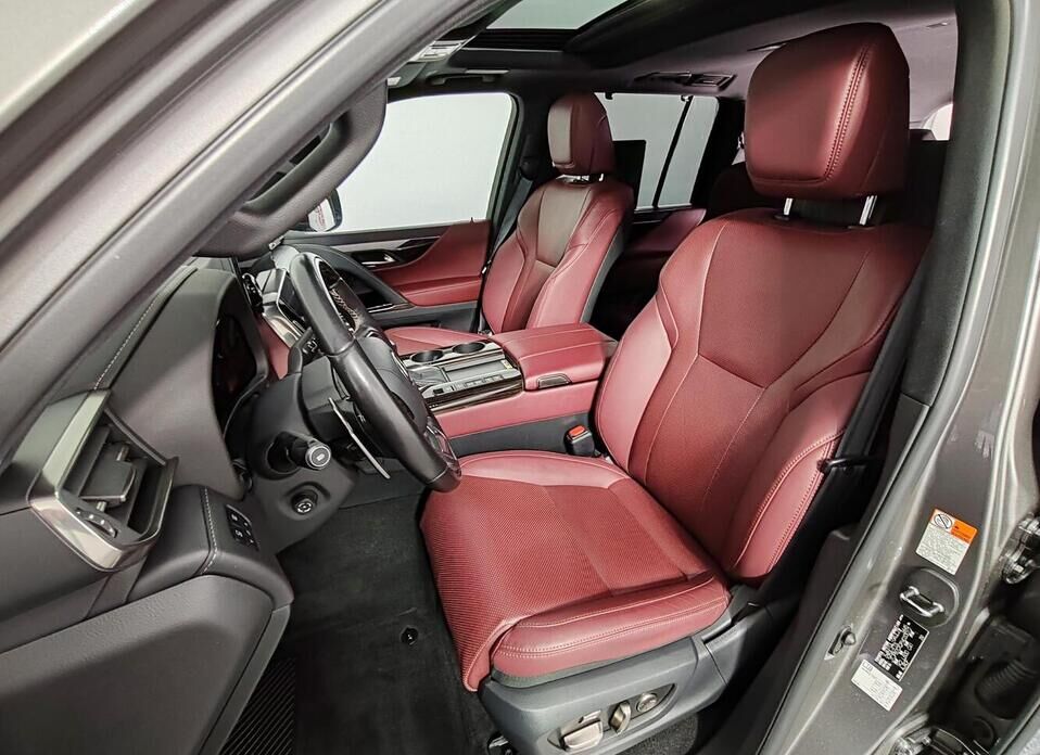 Lexus LX 600 3.4 AT (415 л.с.) 4WD