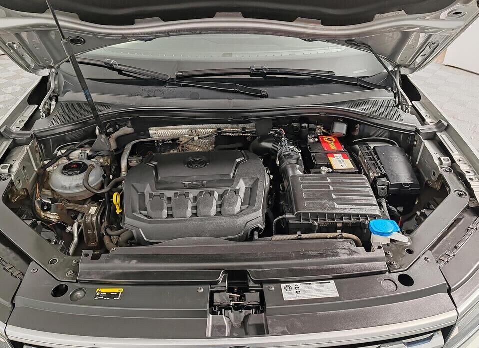 Volkswagen Tiguan, II 2.0 AMT (180 л.с.) 4WD