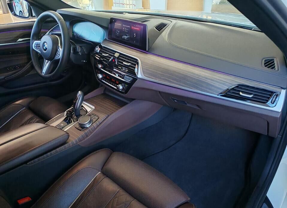 BMW 5 серии, VII (G30/G31/G38) 530d xDrive 3.0d AT (249 л.с.) 4WD