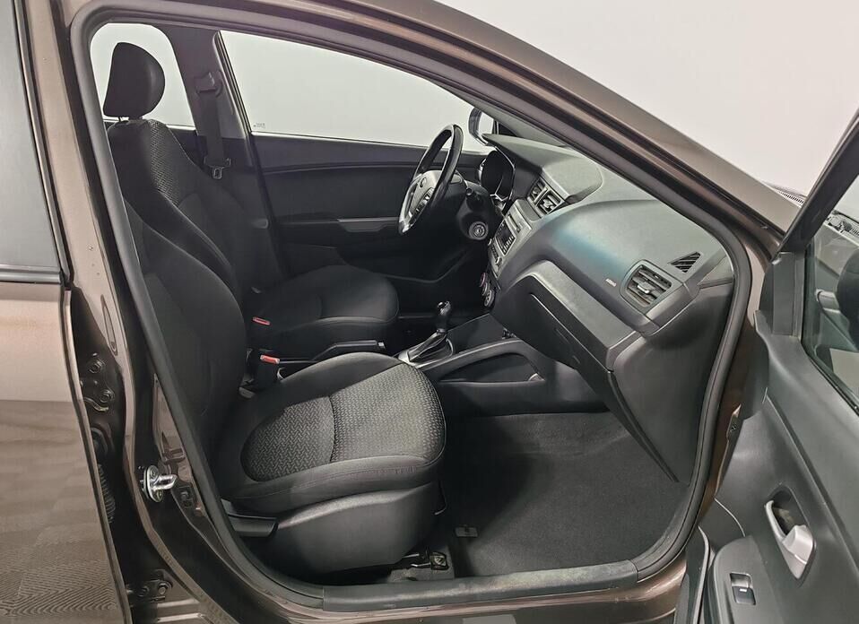 Kia Rio, III Рестайлинг 1.6 AT (123 л.с.)