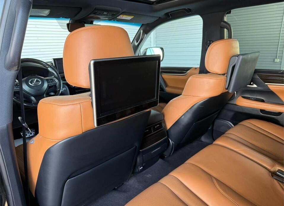 Lexus LX, III Рестайлинг 2 570 5.7 AT (367 л.с.) 4WD