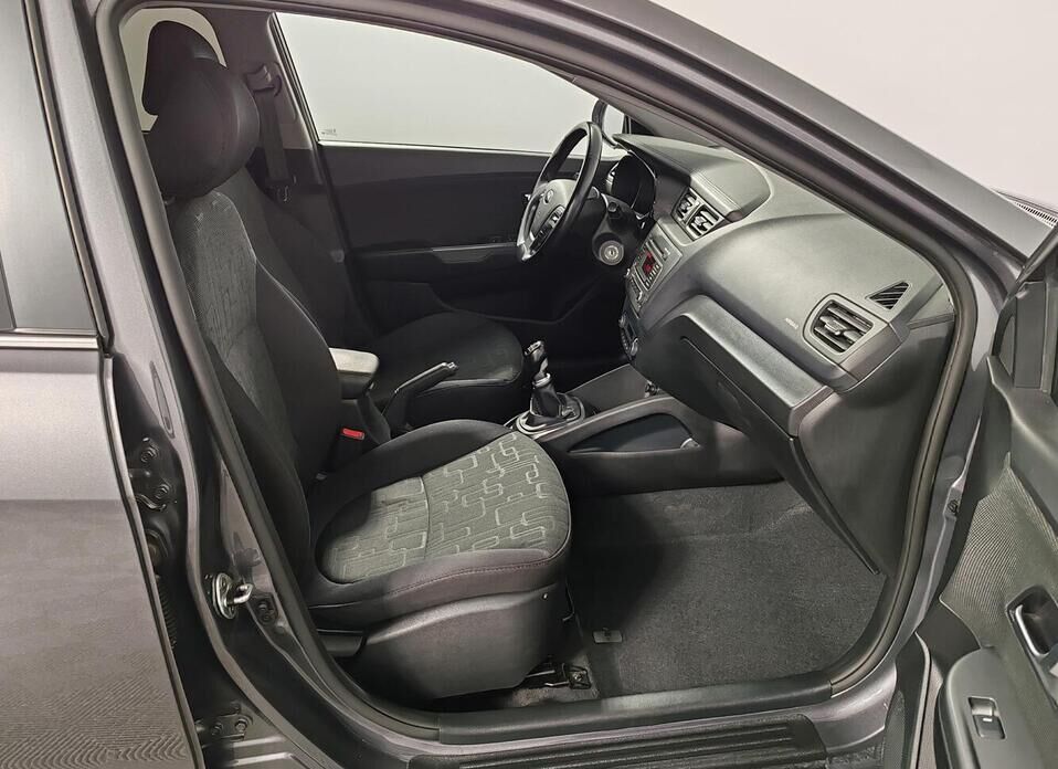 Kia Rio 1.6 MT (123 л.с.)