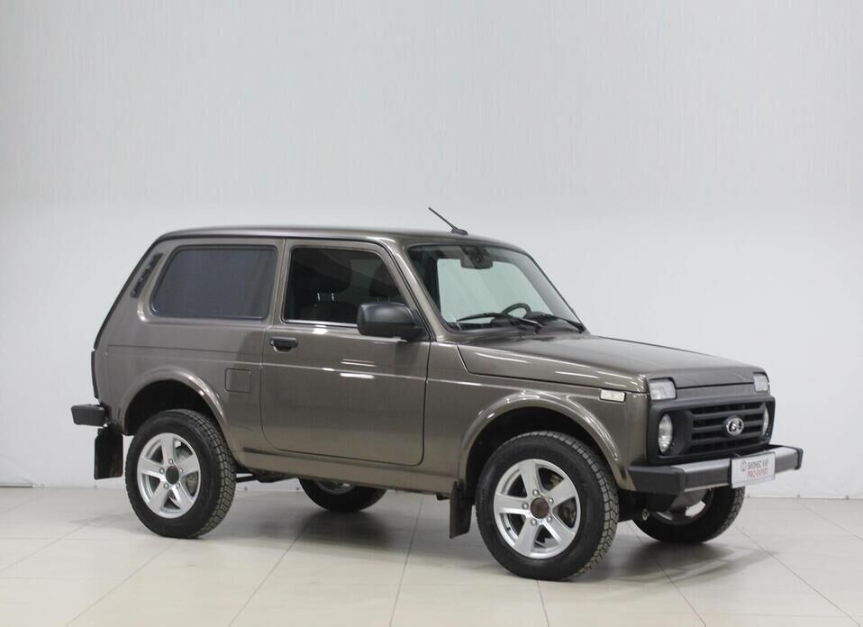 LADA (ВАЗ) Niva Legend 1.7 MT (83 л.с.) 4WD