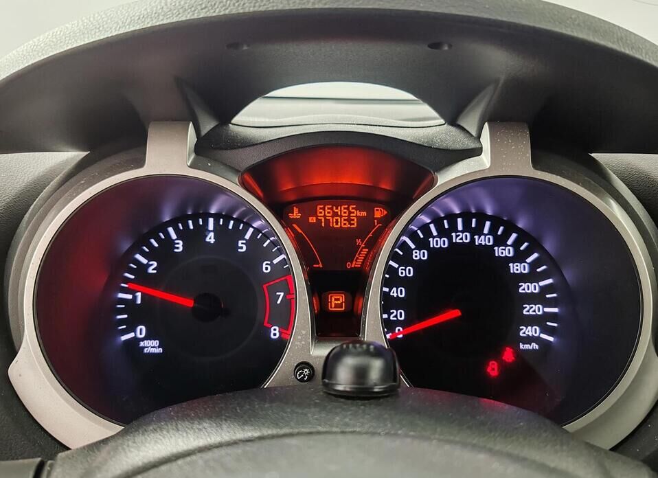 Nissan Juke, I Рестайлинг 1.6 CVT (117 л.с.)