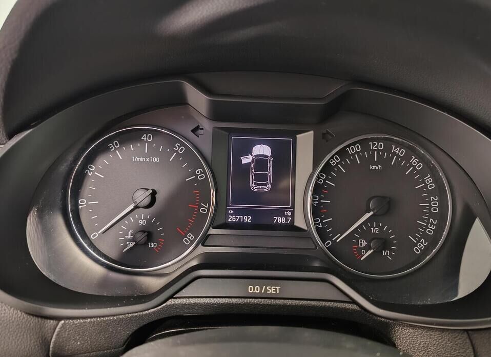 Skoda Octavia, III (A7) 1.6 MT (110 л.с.)