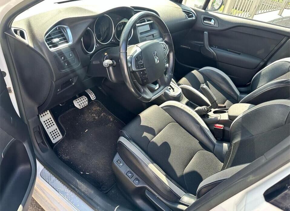 Citroen DS4 1.6 AT (150 л.с.)
