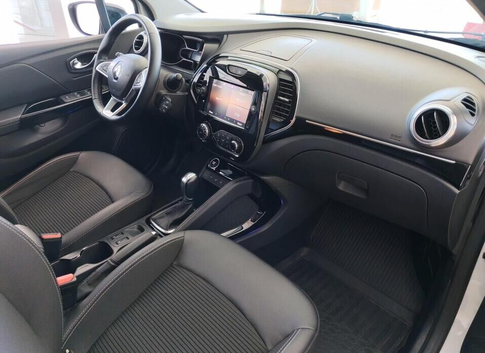 Renault Kaptur, I Рестайлинг 1.6 CVT (114 л.с.)