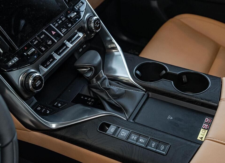 Lexus LX, IV 600 3.5 AT (415 л.с.) 4WD