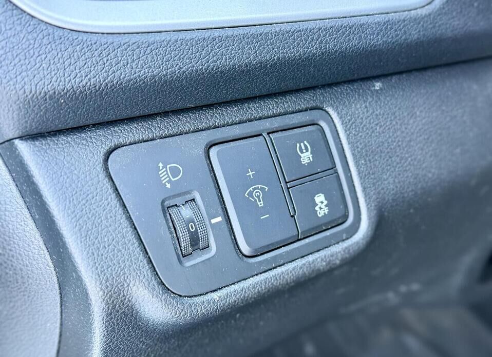 Hyundai Solaris, II 1.6 AT (123 л.с.)