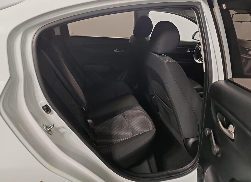 Kia Rio, IV 1.4 AT (100 л.с.)