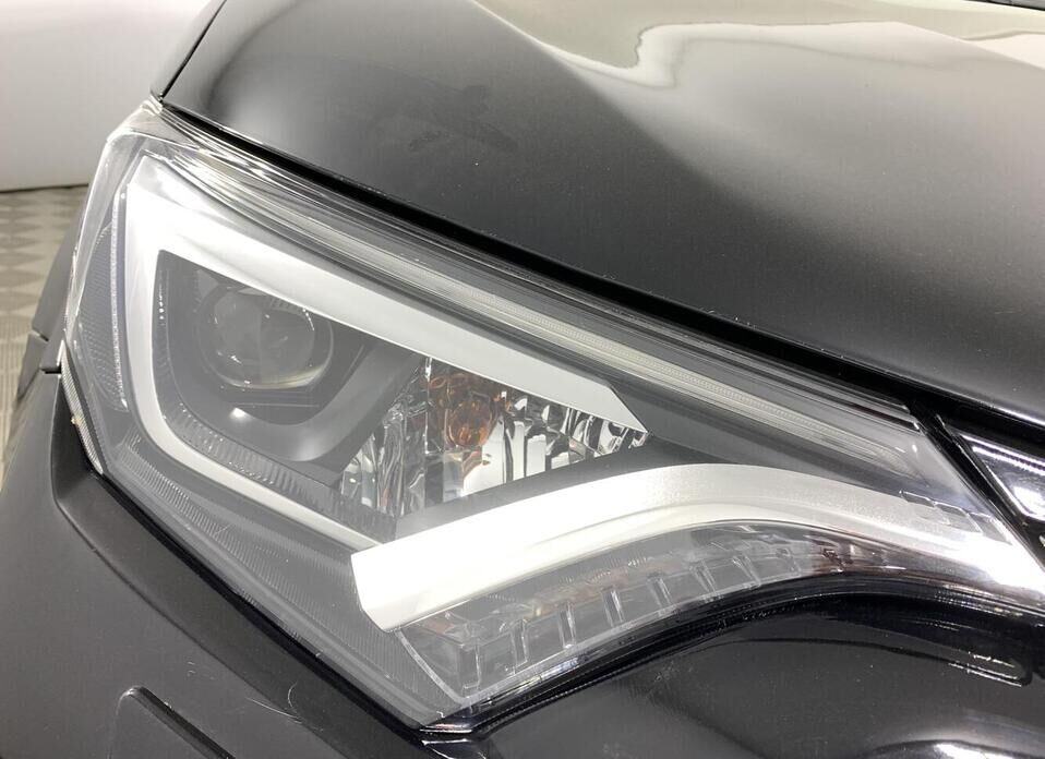 Toyota RAV4 2.2d AT (150 л.с.) 4WD