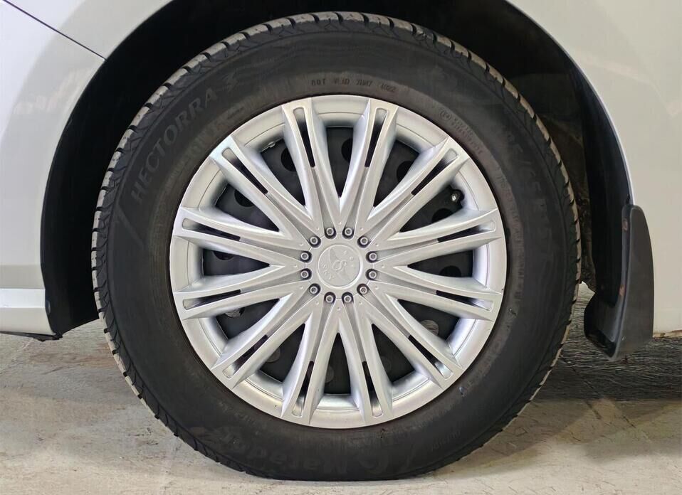 Hyundai Solaris, II Рестайлинг 1.6 AT (123 л.с.)