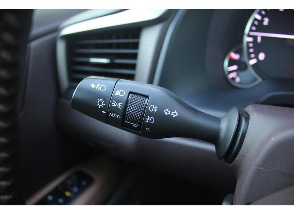 Lexus RX, IV 300 2.0 AT (238 л.с.) 4WD