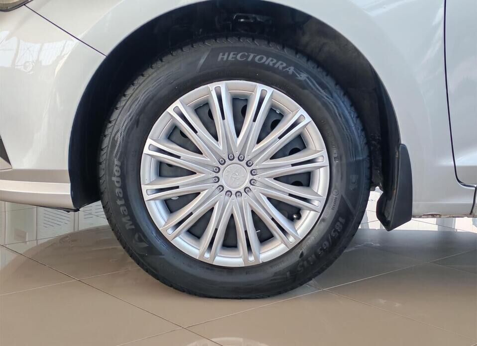 Hyundai Solaris, II Рестайлинг 1.6 AT (123 л.с.)