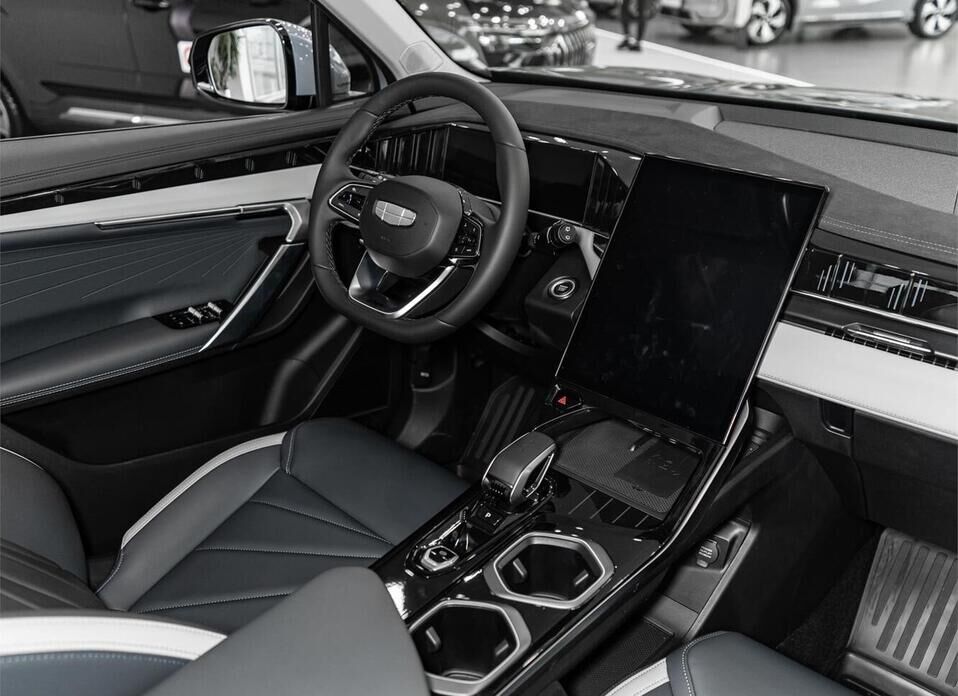 Geely Atlas, II 2.0 AT (200 л.с.) 4WD