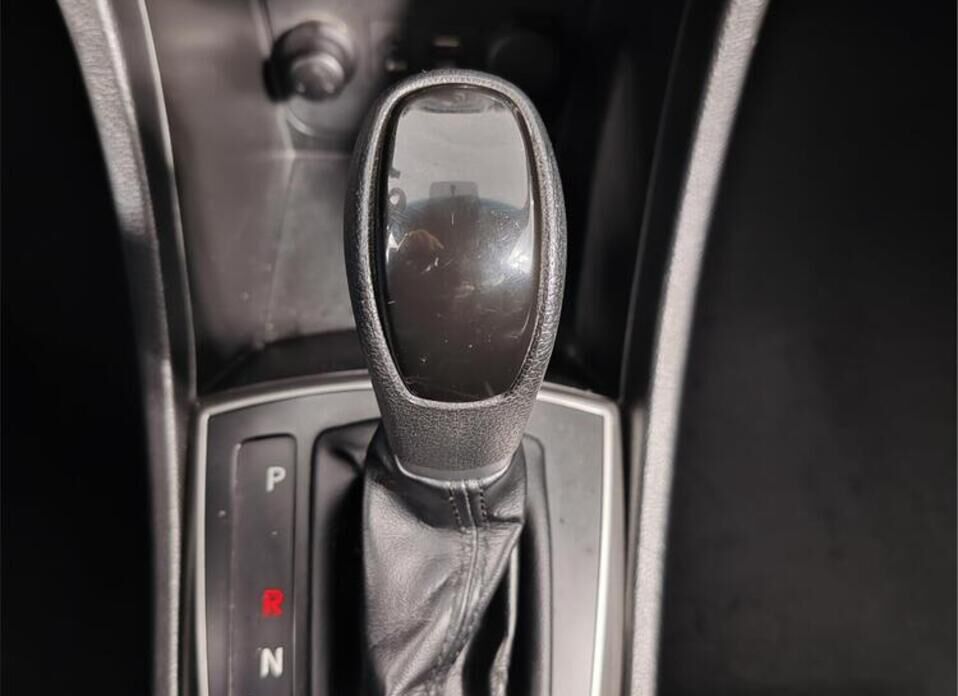 Hyundai Solaris, I Рестайлинг 1.6 AT (123 л.с.)