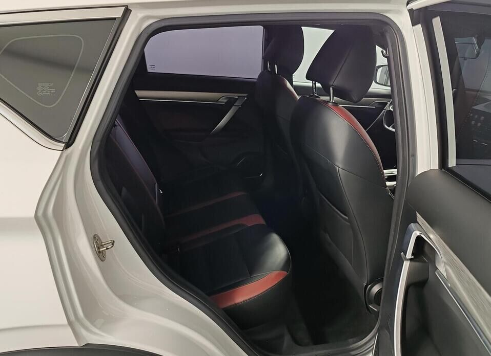 Geely Coolray, I 1.5 AMT (150 л.с.)