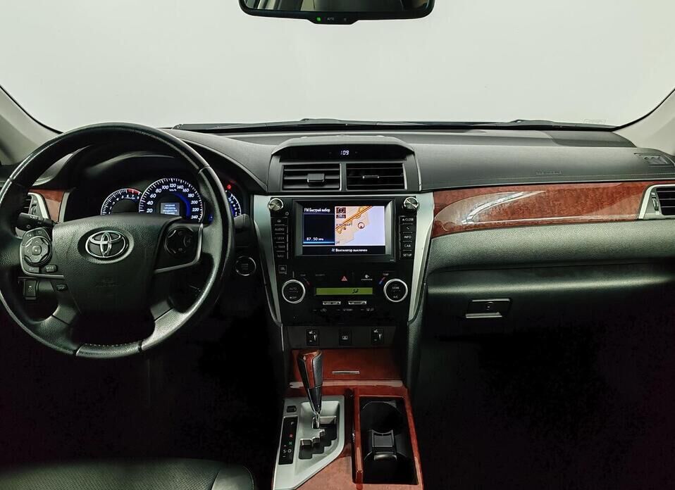 Toyota Camry 3.5 AT (249 л.с.)