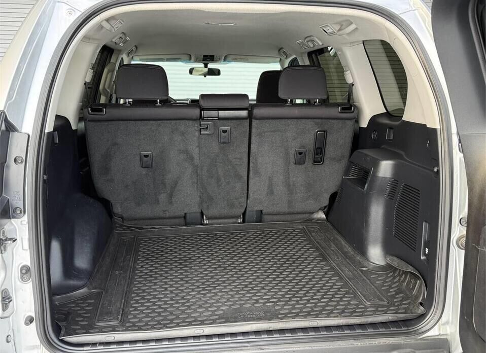 Toyota Land Cruiser Prado, 150 Series Рестайлинг 2 2.7 AT (163 л.с.) 4WD