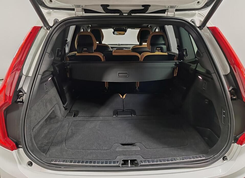 Volvo XC90, II Рестайлинг B5 2.0d AT (235 л.с.) 4WD