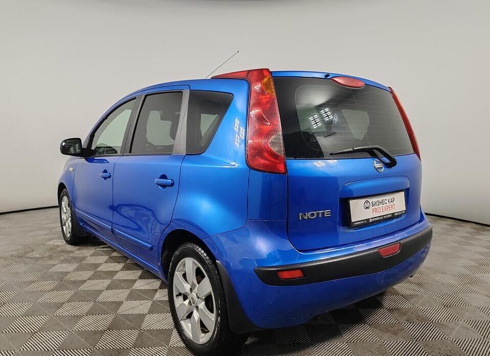 Nissan Note, I 1.6 AT (110 л.с.)