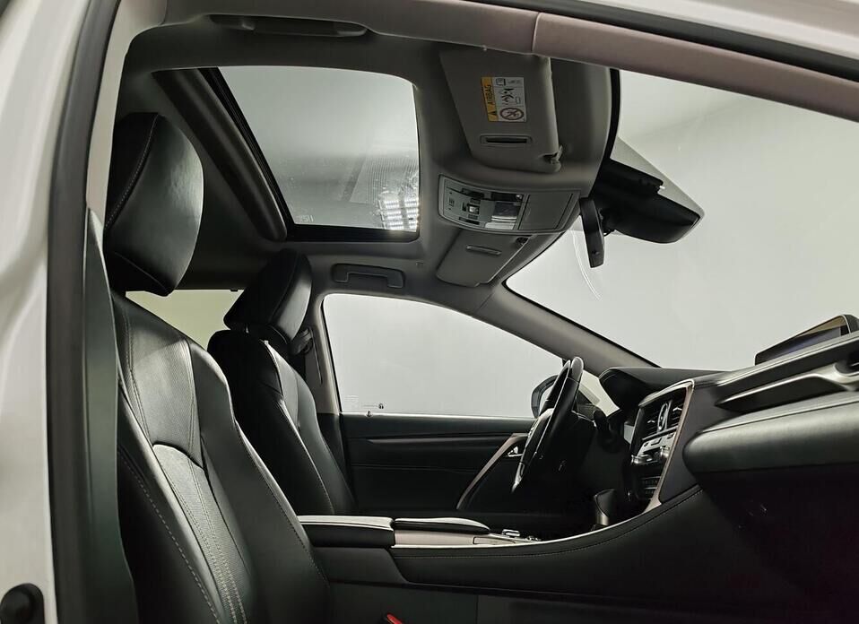 Lexus RX, IV 300 2.0 AT (238 л.с.) 4WD