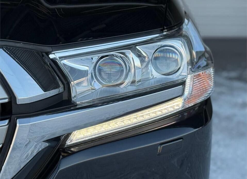 Toyota Land Cruiser, 200 Series Рестайлинг 2 4.5d AT (249 л.с.) 4WD