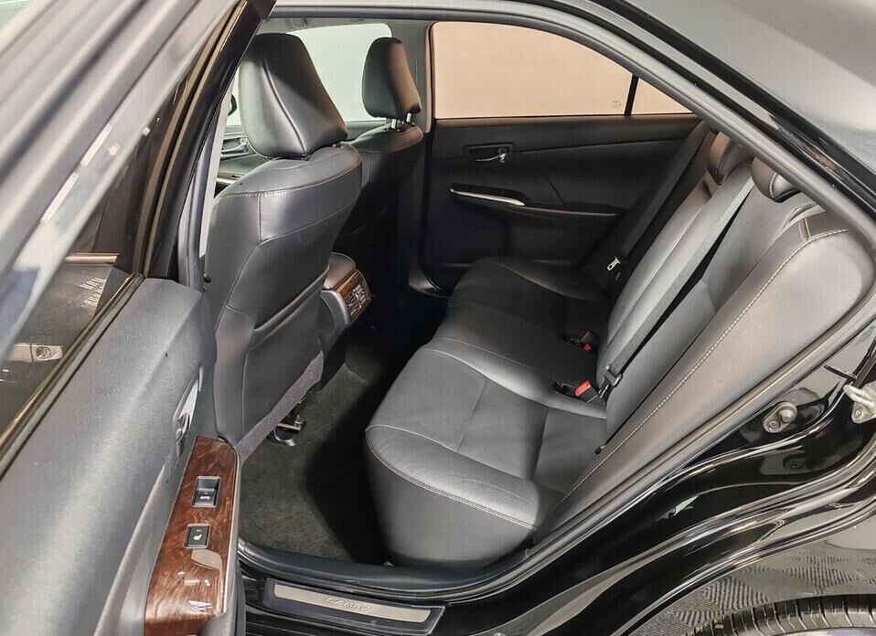 Toyota Camry, VII (XV50) Рестайлинг 2.5 AT (181 л.с.)