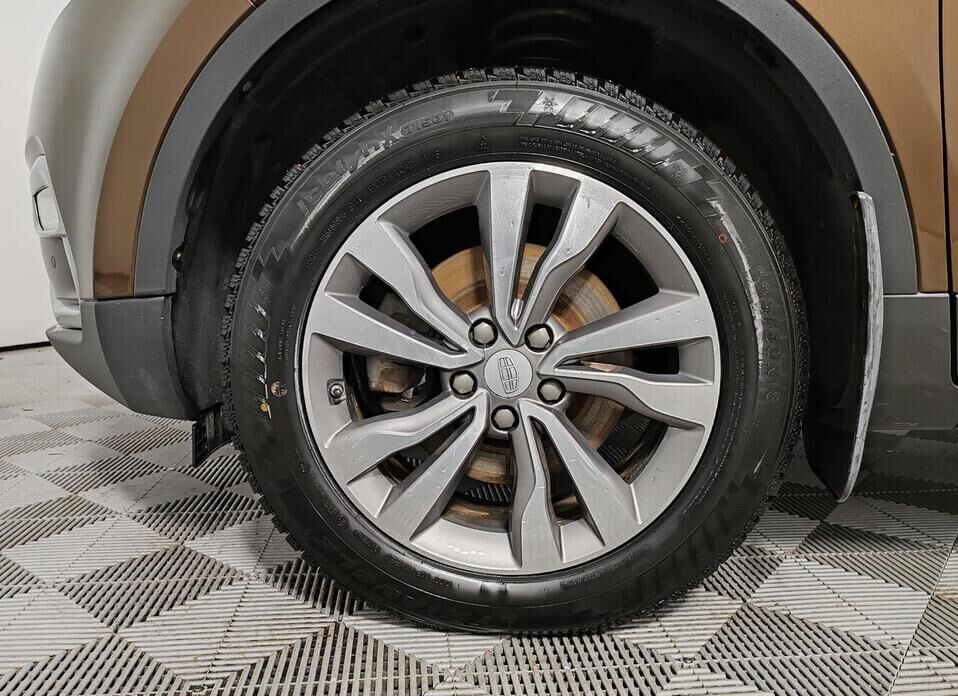 Geely Atlas, I 1.8 AT (184 л.с.) 4WD