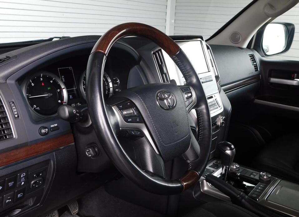 Toyota Land Cruiser 4.5d AT (249 л.с.) 4WD