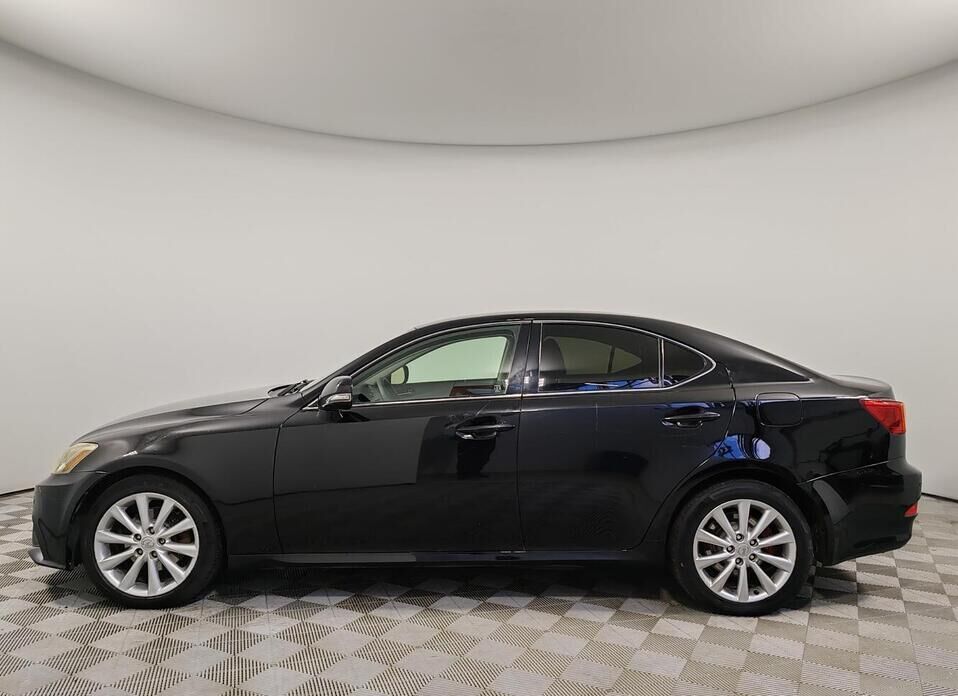 Lexus IS 250 2.5 AT (208 л.с.)
