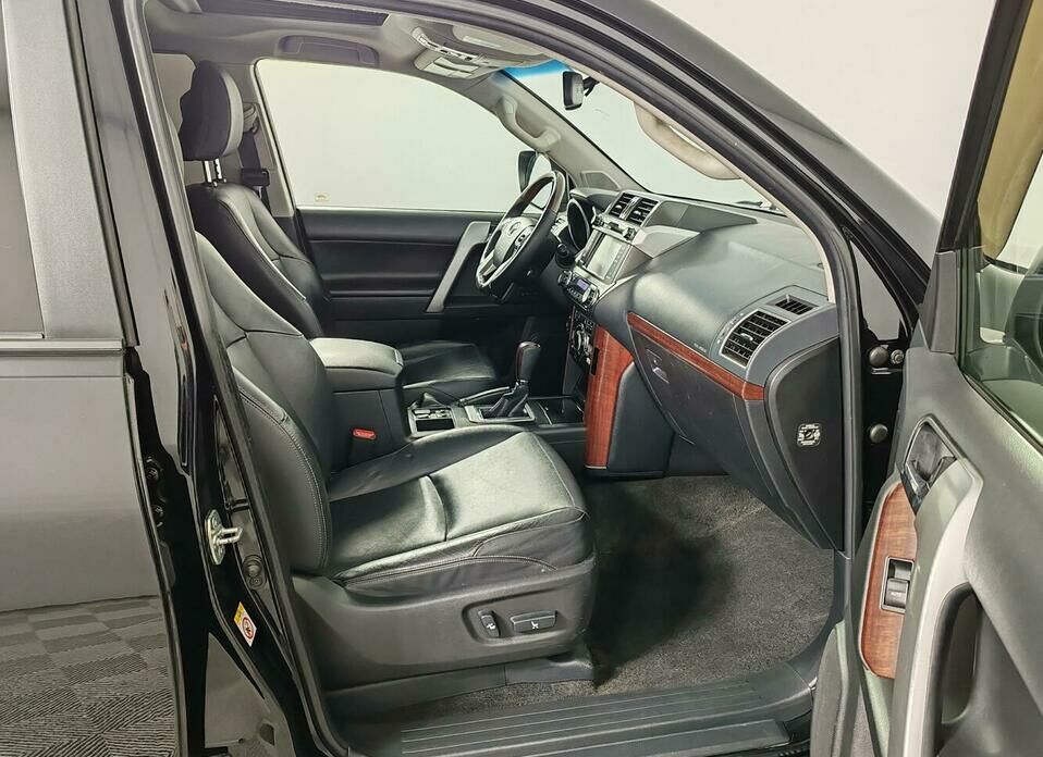Toyota Land Cruiser Prado 2.8d AT (177 л.с.) 4WD