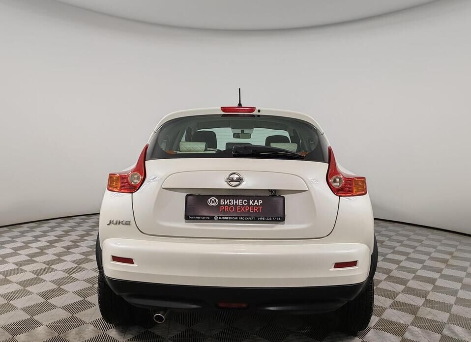 Nissan Juke, I 1.6 CVT (117 л.с.)