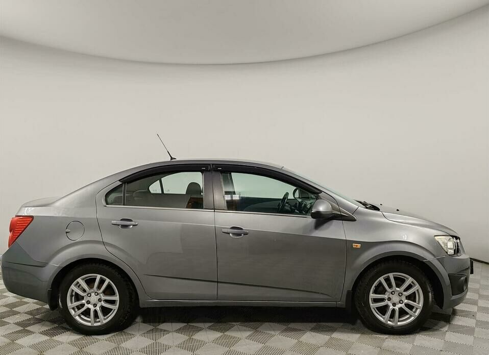 Chevrolet Aveo 1.6 AT (115 л.с.)