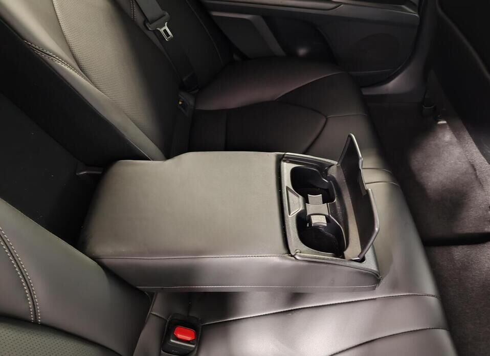 Toyota Camry, VIII (XV70) Рестайлинг 2.0 CVT (150 л.с.)