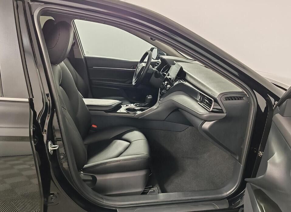 Toyota Camry, VIII (XV70) Рестайлинг 2.0 CVT (150 л.с.)