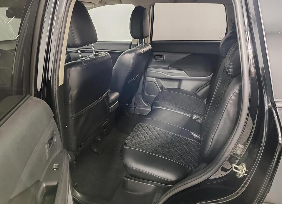 Mitsubishi Outlander, III Рестайлинг 3 2.0 CVT (146 л.с.)
